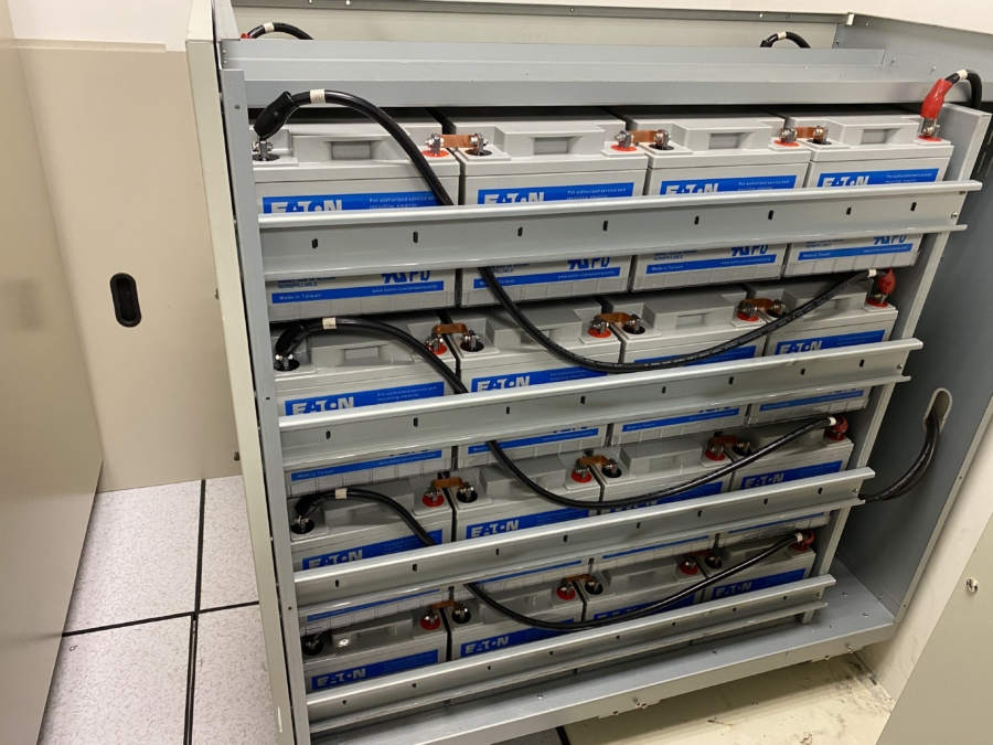 人間衛視_EATON 93ET-50KVA UPS_電池櫃
